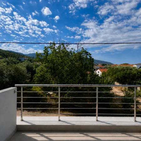 Zeneli House & Loft Holiday home